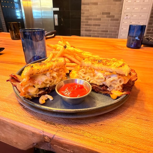 THE CHEESUS