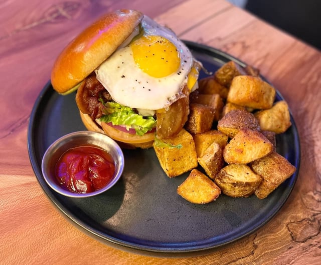 THE HANGOVER BURGER