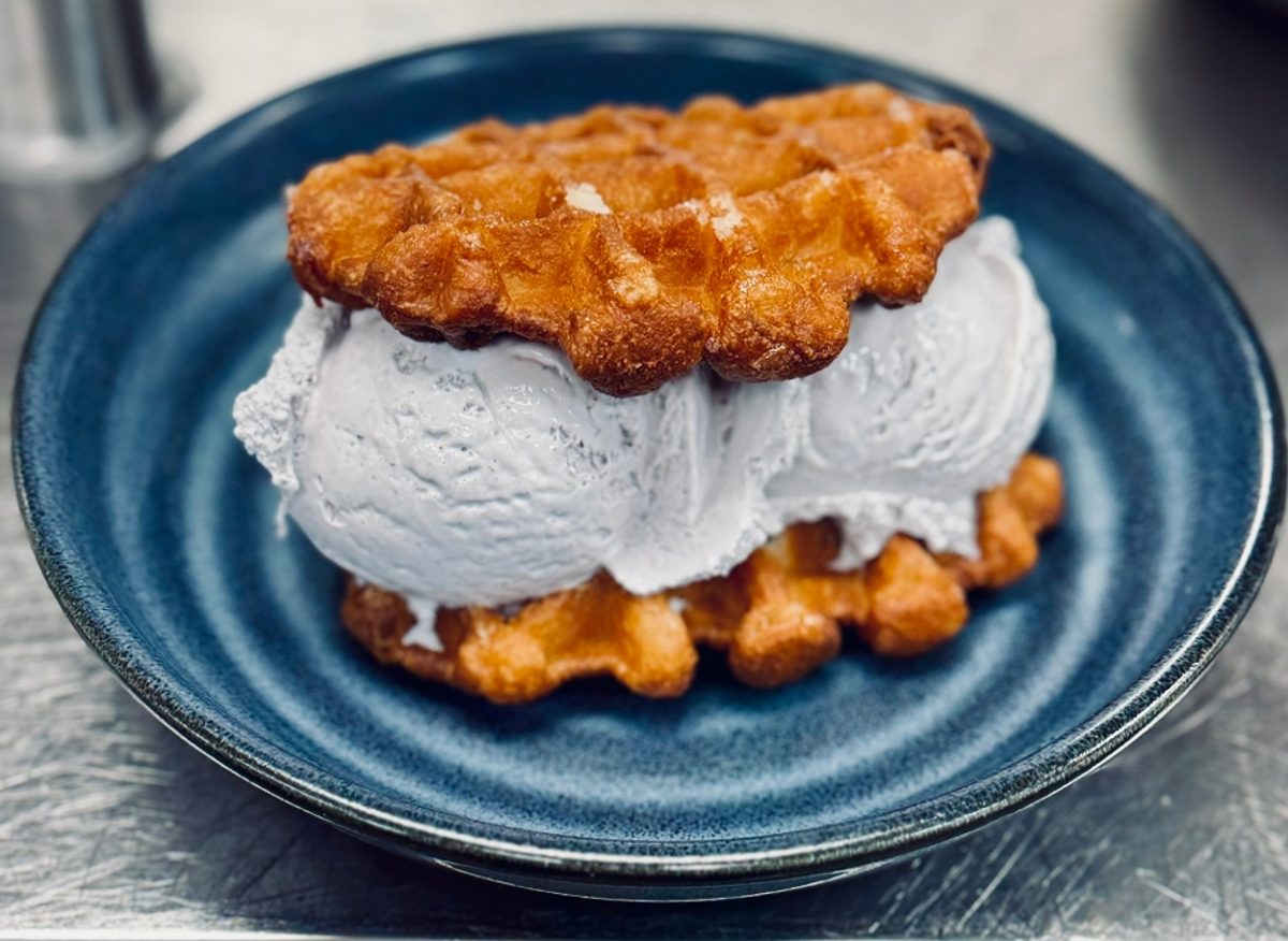 CINFUL WAFFLE CREAM SANDWICH